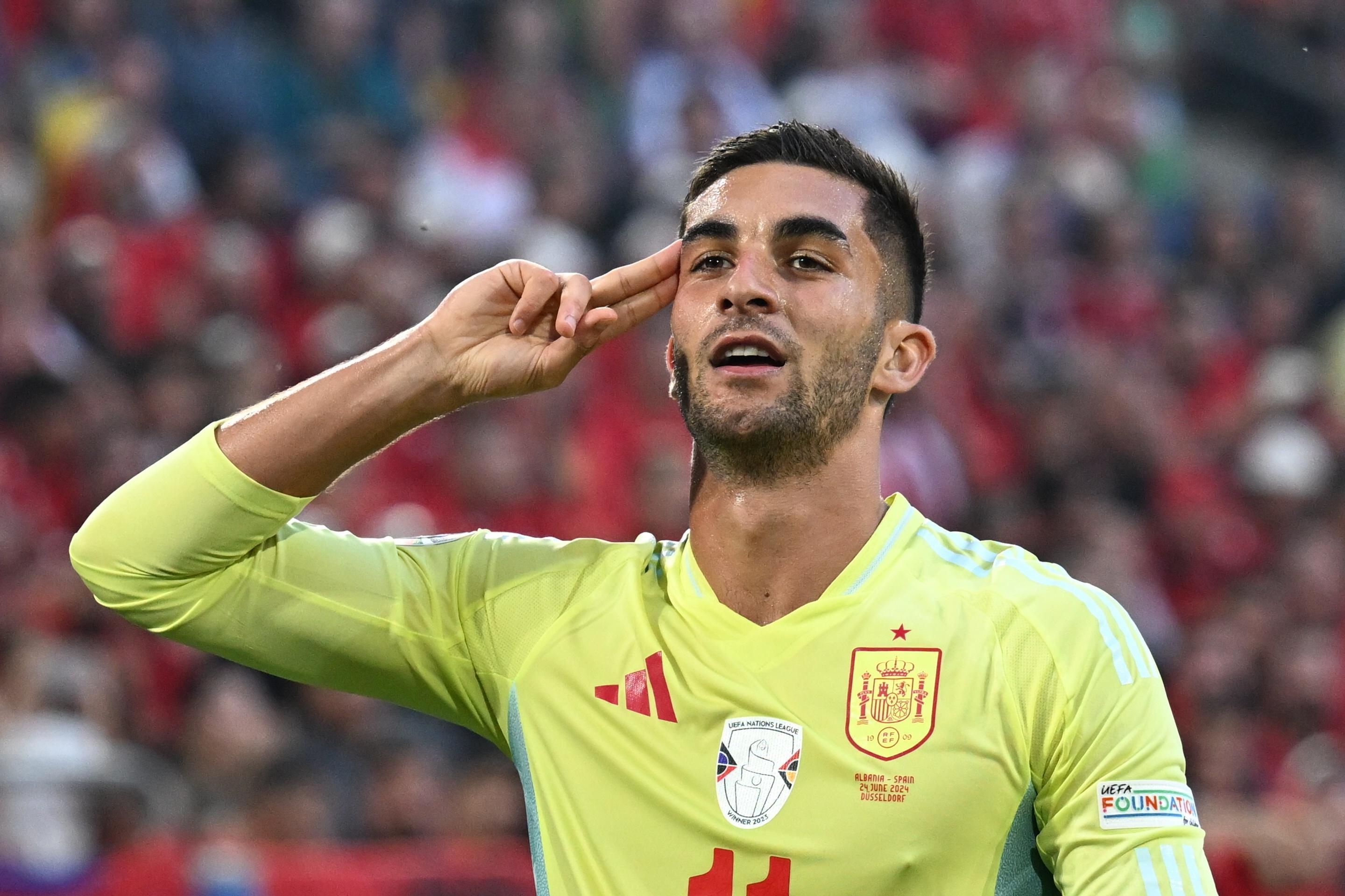 每体:凭借在俱乐部的出色状态,费兰也将在西班牙队担任9号